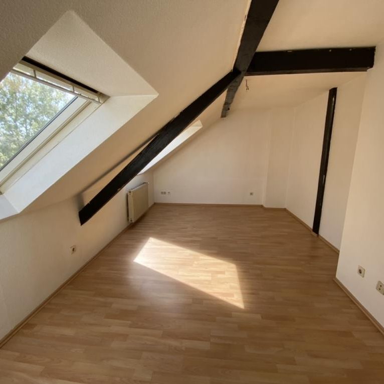 Kurzfristig bezugsfertig! Tolll geschnittene 3-Zimmer-Dachgeschosswohnung in Bocholt - Foto 1