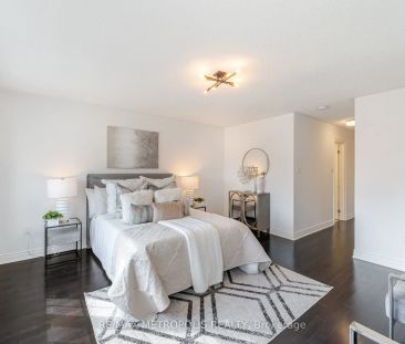 Condo Townhouse For Lease | W9246201 - Photo 1