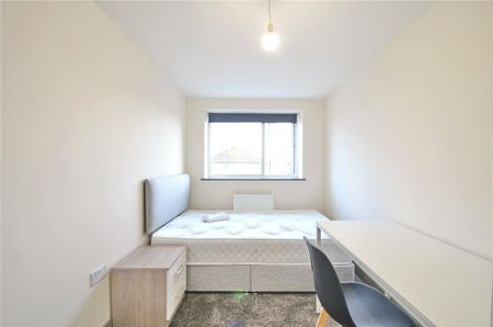 6 bedroom semi-detached house to rent - Photo 5