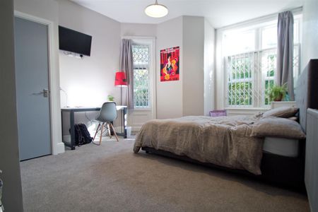 6 bedroom semi-detached house to rent - Photo 4