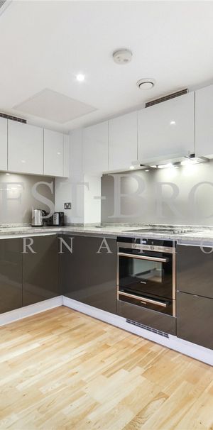 Landmark East Tower, 24 Marsh Wall, E14 9BT - Photo 1