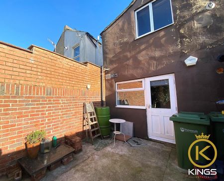 1 bedroom ground floor flat to rent - Photo 2