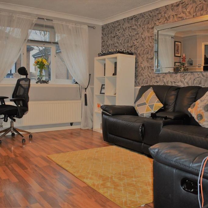 3 bedroom semi-detached house to rent - Photo 1
