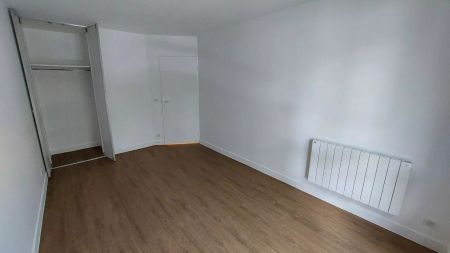 location Appartement T4 DE 91.3m² À PARIS - Photo 5