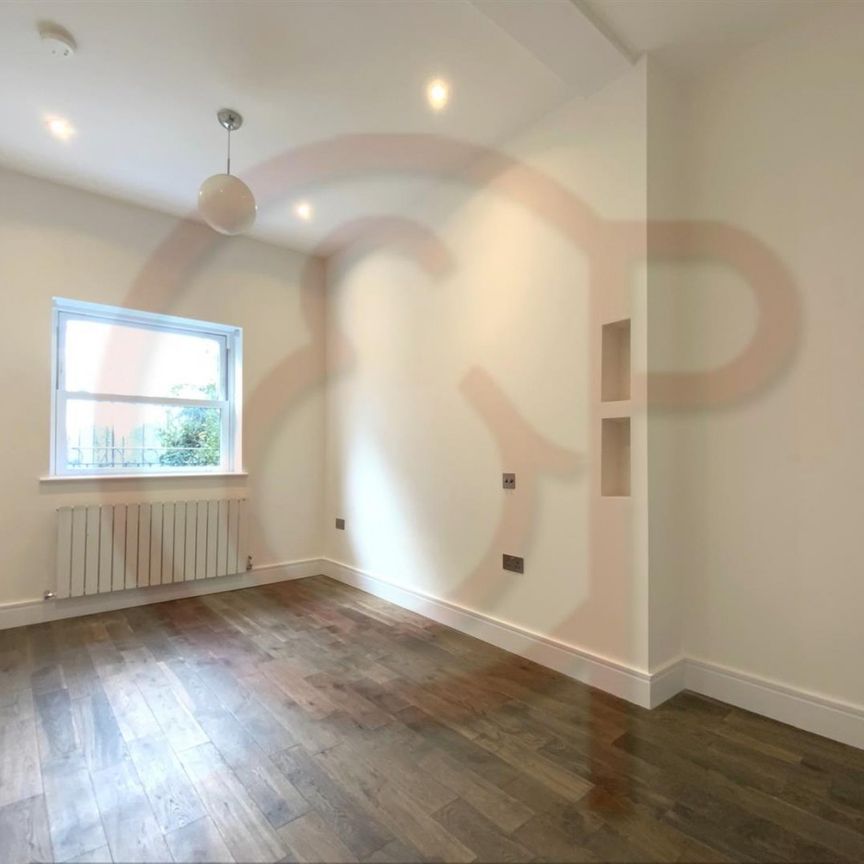 Lammas Park Road, Ealing, W5, London - Photo 1