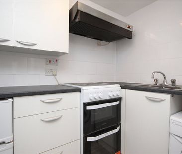 Blakesley Avenue, Ealing, London, UK, W5 2DN - Photo 5