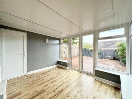 3 bedroom semi-detached house to rent - Photo 5