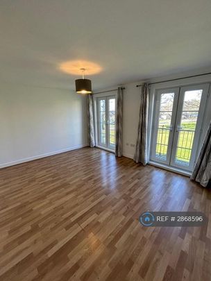 4 bedroom detached house to rent - Photo 1