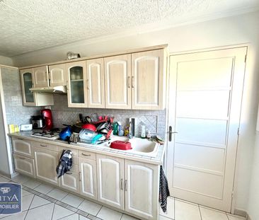 Location Appartement 4 pièces 66m² BOURG EN BRESSE 01000 - Photo 3