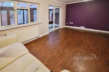 3 bedroom semi-detached house to rent - Photo 2