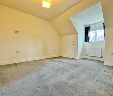 3 bedroom end of terrace house to rent - Photo 3