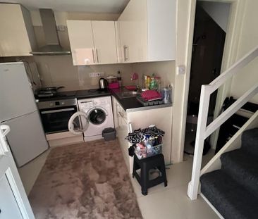 Studio to rent - Photo 4