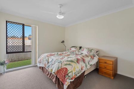 “Modern Family Living in a Prime Location” - Photo 4