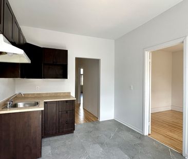 Verdun - Logement de 2 chambres complètement rénové, offert en loca... - Photo 3