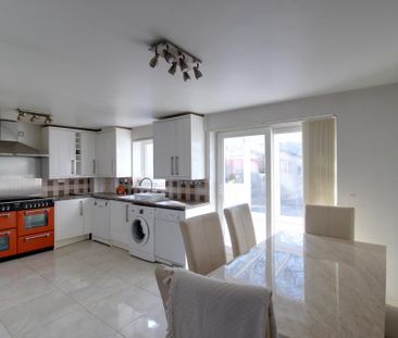 3 bedroom semi-detached house to rent - Photo 1