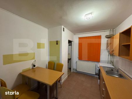 Apartament 3 camere, 78 mp, zona Torontalului - Fotografie 3