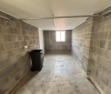 2 bedroom coach house to rent - Photo 6