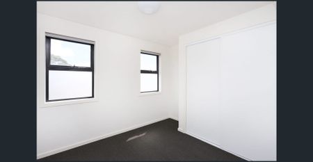 LIGHT FILLED & LOW MAINTENANCE LIVING IN A HIGHLY SOUGHT AFTER LOCATION - Photo 3