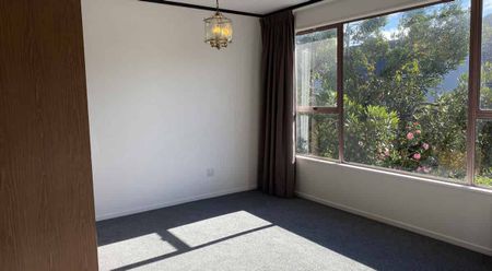 Remuera, 3 bedrooms, $690 - Photo 5