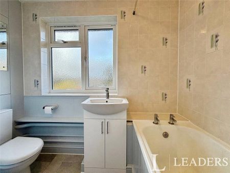 3 bedroom house to rent - Photo 2