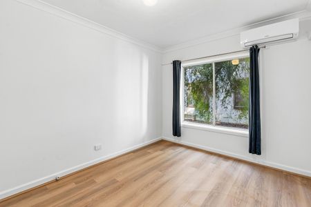 Bright & Convenient Apartment Living in the Heart of Glenroy - Photo 3