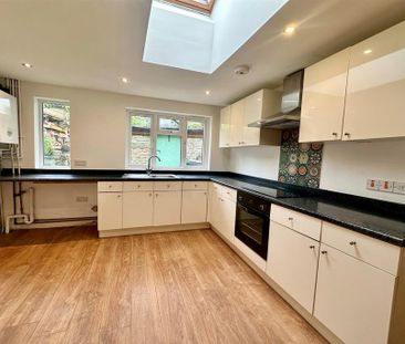2 bedroom terraced house to rent - Photo 6