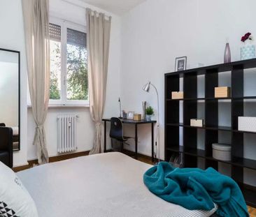 Via dei Mandorli, Cesano Boscone, Lombardy 20090 - Photo 6