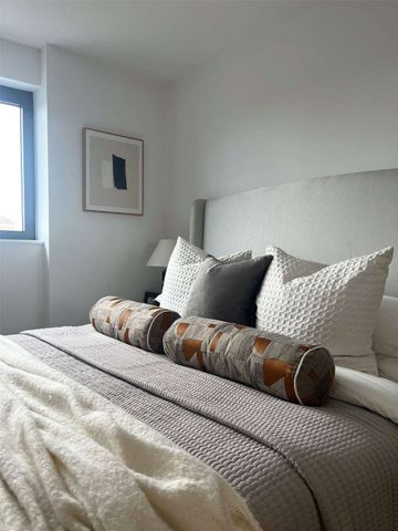 Furnished, brand new two bedroom apartment - Photo 4