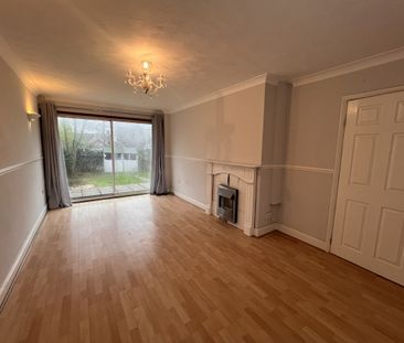 Salesbury Drive, Billericay, CM11 - Photo 1
