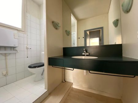 Location Appartement 3 pièces 63m² AVIGNON 84000 - Photo 2