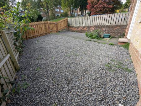 3 bedroom detached house to rent - Photo 2