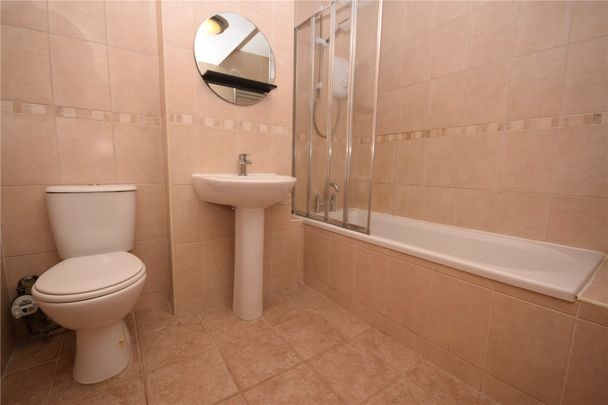 17, Kingsway Court, Leeds, West Yorkshire, LS17 6SS - Photo 1