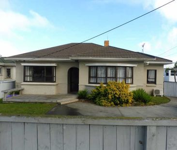 Very tidy home in the heart of Hamilton East. - Photo 5