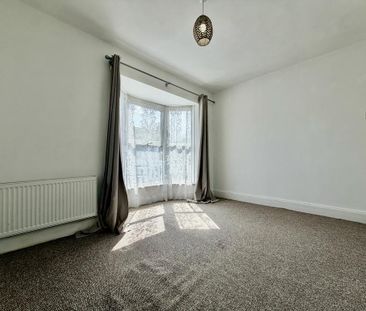 2 bedroom property to rent - Photo 1