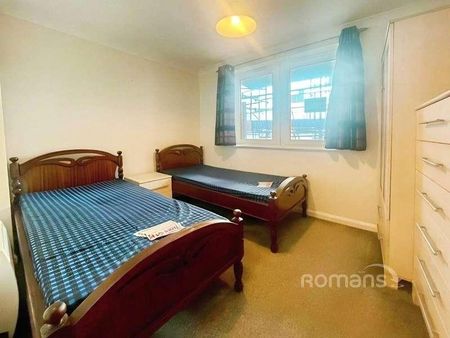 Crown Heights, Alencon Link, Basingstoke, RG21 - Photo 3