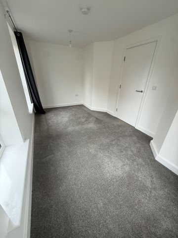 2 Bed End Terrace, Copper Beech Court, LS16 - Photo 3