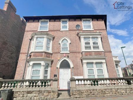 2 Bedroom Flat - Photo 4