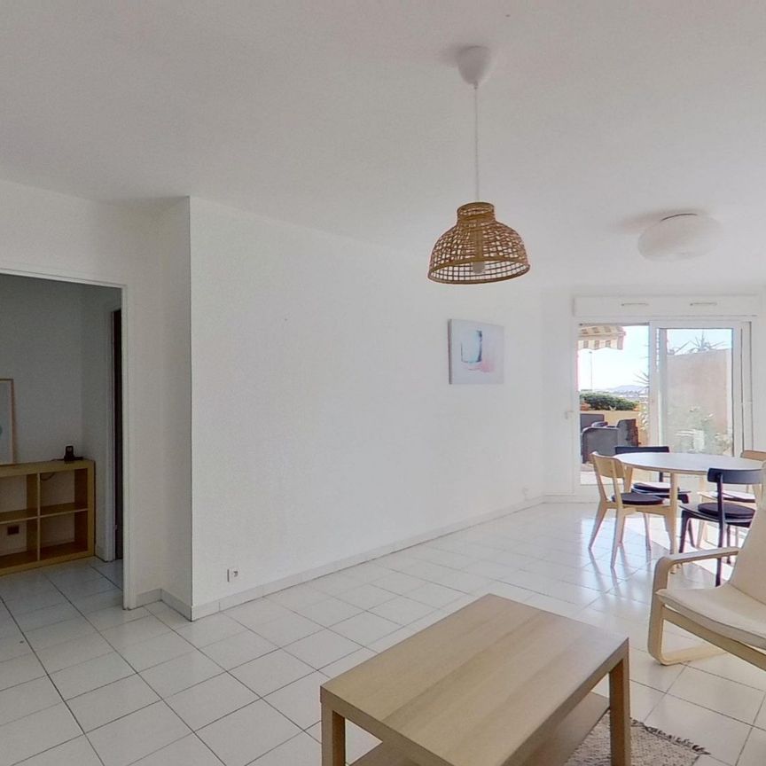 Location Appartement 3 pièces 73m² MARSEILLE 8ème - Photo 1