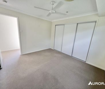 STUNNING TWO STOREY FAMILY HOME LOCATED IN CLEVELAND! - Photo 6