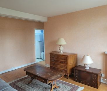 Location Appartement 5 pièces 70m² CHAVILLE 92370 - Photo 1