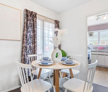 Solid, Sunny, & Supremely Convenient - Photo 4