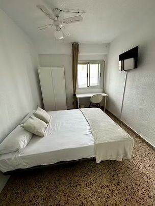 Carrer Félix del Río, Valencia, Valencian Community 46025 - Photo 1