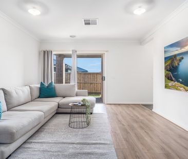 Low Maintenance Modern Living - Photo 2