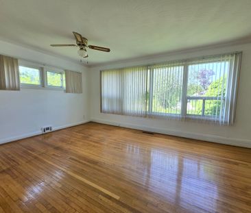 For Lease - 71 Deerfield Road, Toronto, Ontario - Photo 2