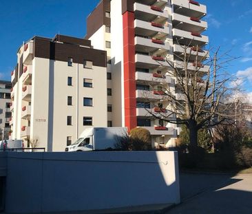 Helle 3,5-Zimmer-Wohnung mit Balkon & Tiefgaragenstellplatz - Foto 2
