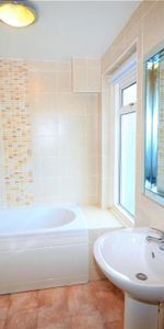 4 bedroom property to rent - Photo 4