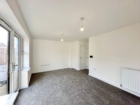 4 bedroom end of terrace house to rent - Photo 2