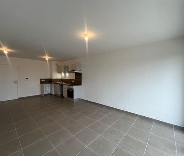 location Appartement T2 DE 46m² À MONTEUX - Photo 4