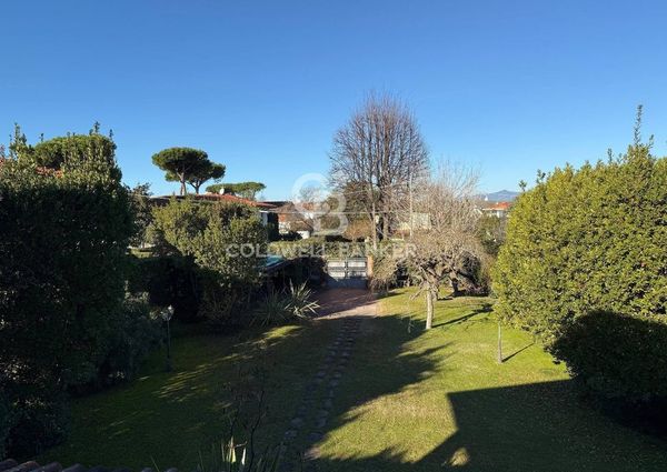 Via Giovanni Agnelli, 82, Forte dei Marmi, Tuscany 55042