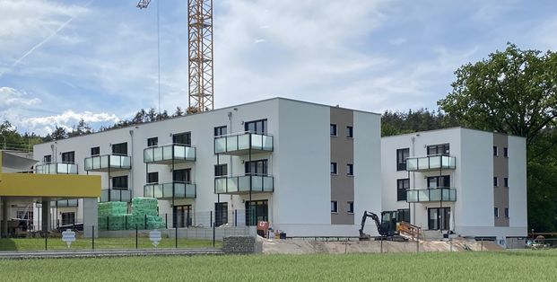 Hier ist das Glück zu Hause! Letzten zwei 2-Zimmer-Wohnungen in SC-Wolkersdorf zur Miete! - Photo 1